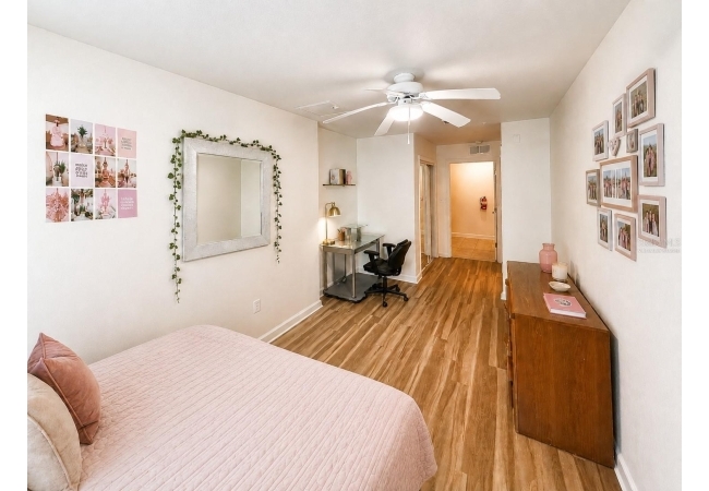 835 SW 9TH ST #210 Condo photo 10