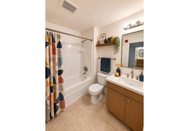 835 SW 9TH ST #210 Condo photo 11