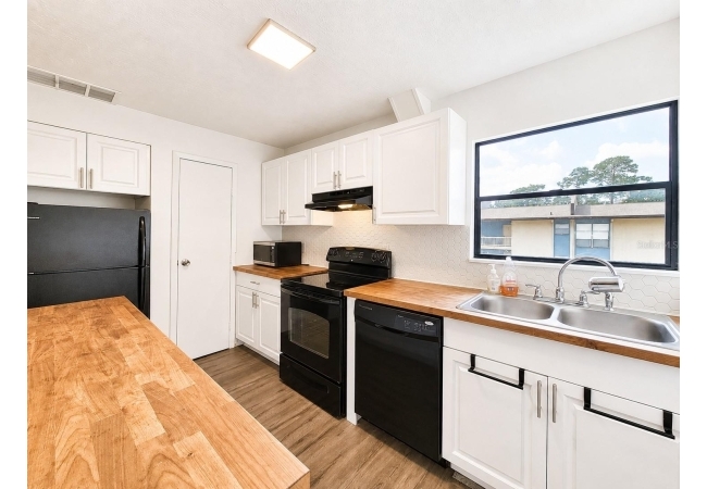 2811 SW ARCHER RD #Z242 Condo photo 11