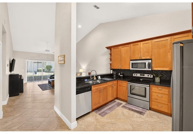 4700 SW ARCHER RD #127 Condo photo 6