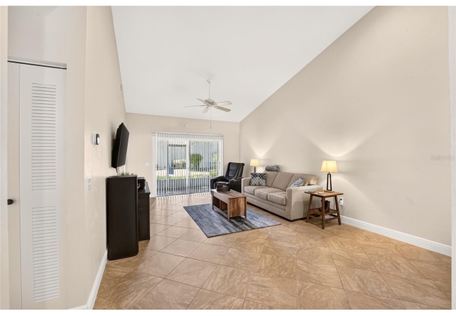 4700 SW ARCHER RD #127 Condo photo 12