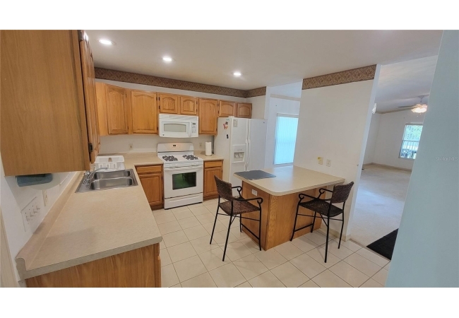 1517 NE 40TH PL House photo 6