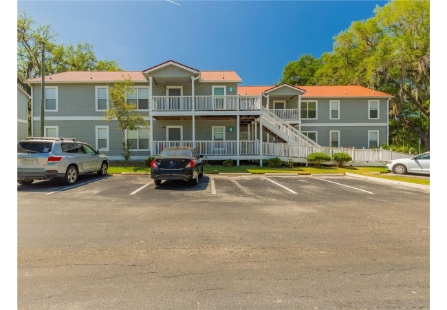 2905 SW ARCHER RD #4001 Condo photo 1