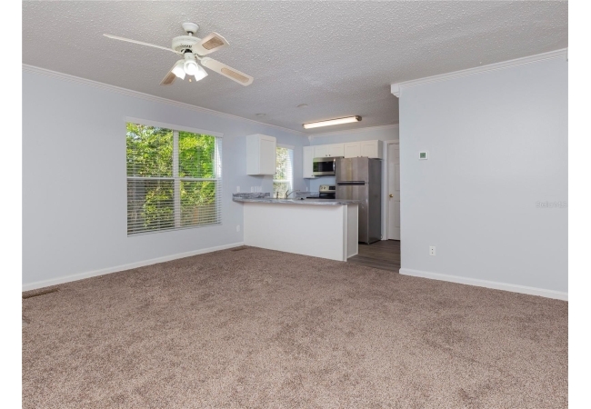 2905 SW ARCHER RD #4001 Condo photo 2