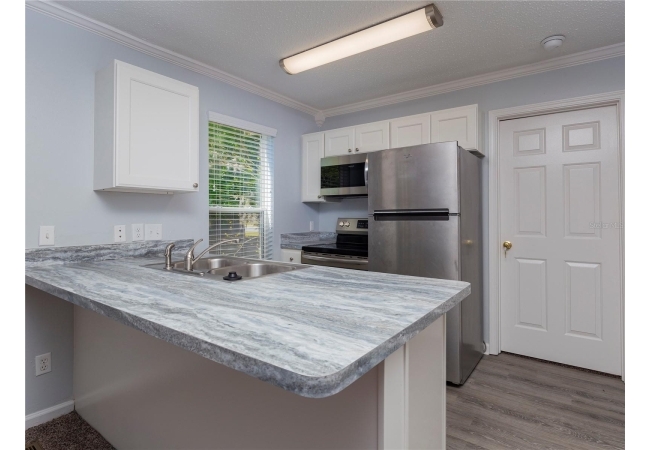 2905 SW ARCHER RD #4001 Condo photo 4