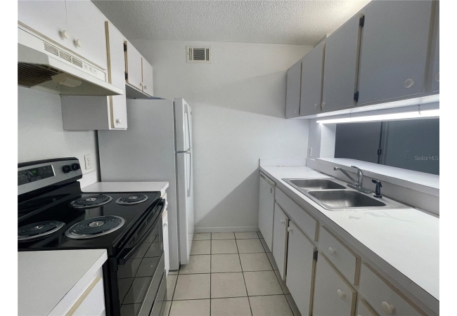 3921 SW 34TH ST #206 Condo photo 5