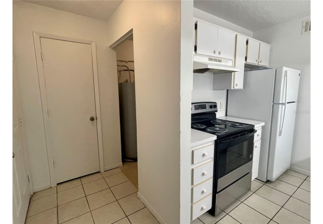 3921 SW 34TH ST #206 Condo photo 6