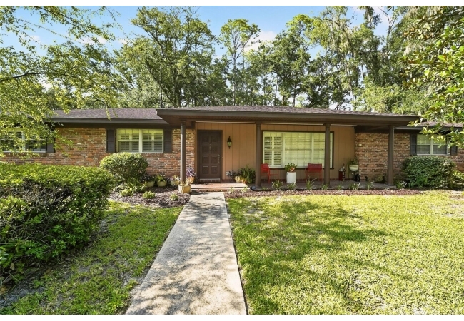 4624 NW 19TH PL House photo 1