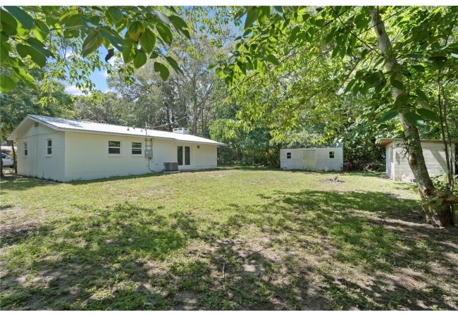 1825 SE 47TH TER House photo 5