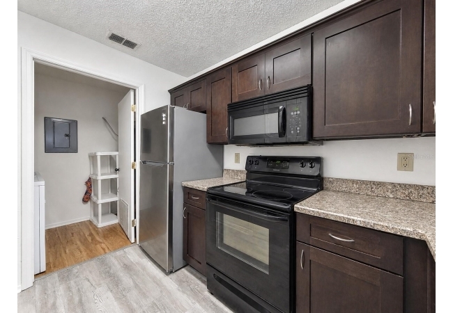 3705 SW 27TH ST #921 Condo photo 7