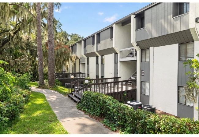 2842 SW 14TH DR #103 Condo photo 1