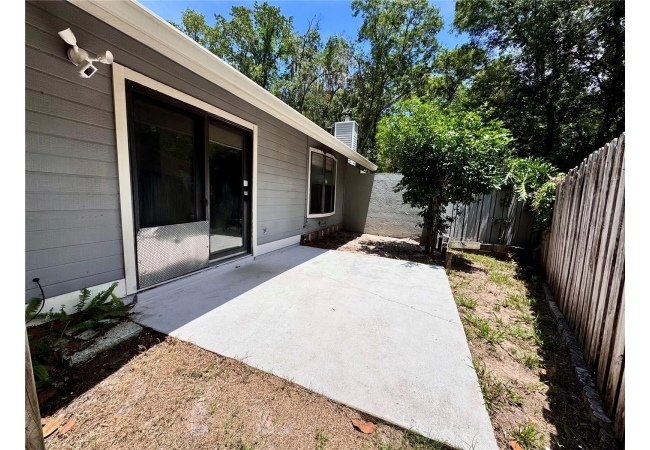 3915 NW 7TH PL House photo 12