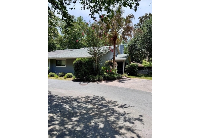 3915 NW 7TH PL House photo 13