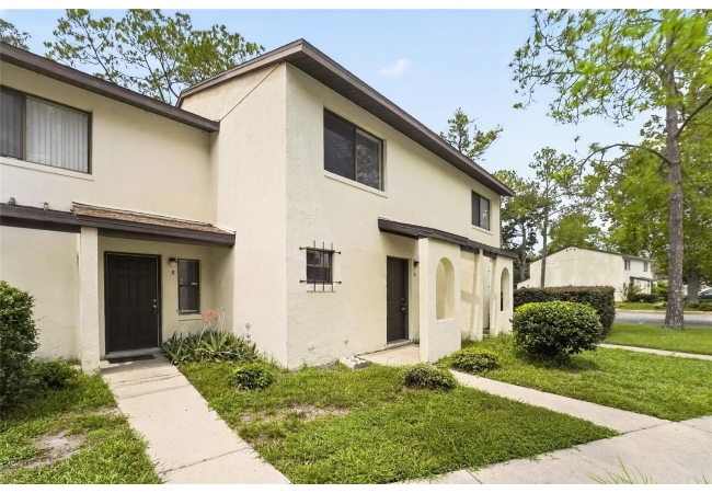2635 SW 35TH PL #1506 Condo photo 3