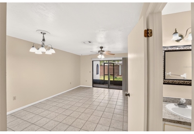 2635 SW 35TH PL #1506 Condo photo 8