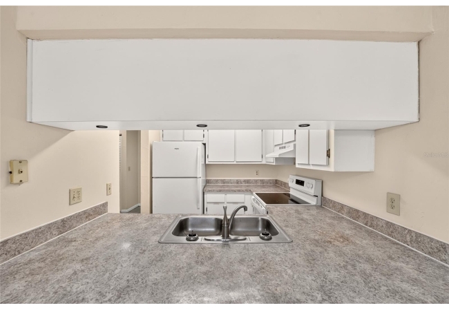 2635 SW 35TH PL #1506 Condo photo 14