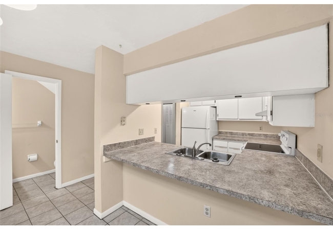2635 SW 35TH PL #1506 Condo photo 15