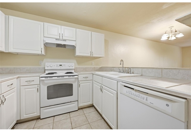 85 SE 16TH AVE #F301 Condo photo 5