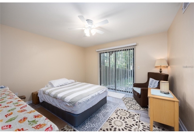 4704 SW 67TH TER Condo photo 18