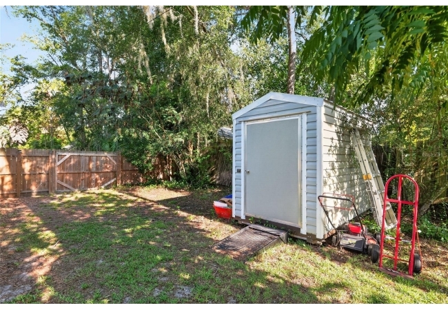 3929 NW 20TH TER House photo 40