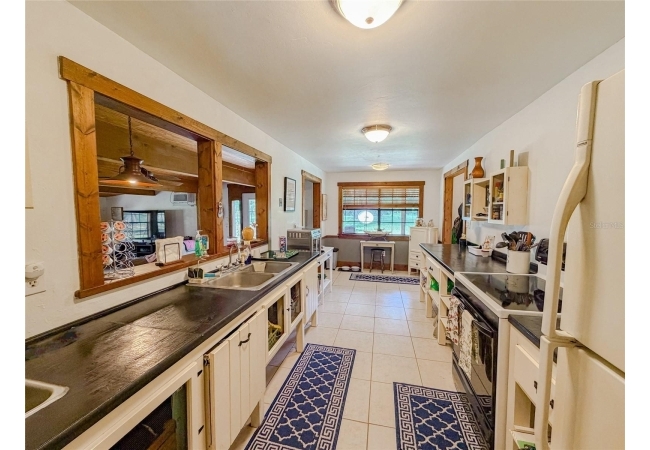 28622 N STATE ROAD 121 House photo 9