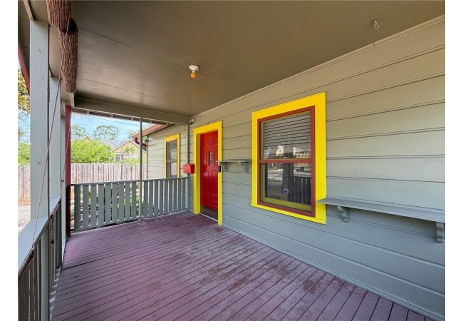 205 NE 9TH ST House photo 18