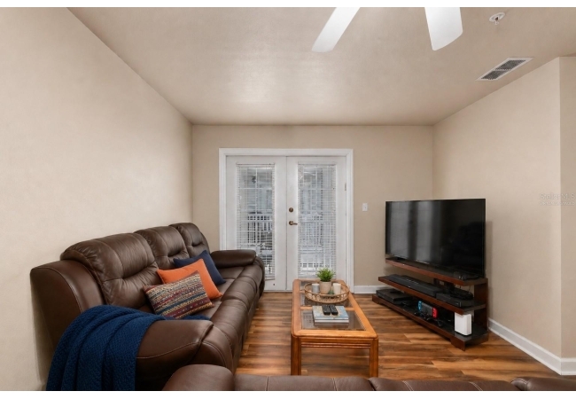 835 SW 9TH ST #109 Condo photo 11