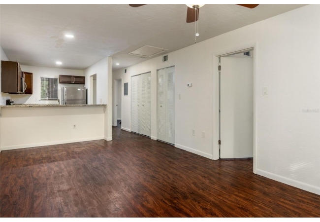89 SE 16TH AVE #P302 Condo photo 8