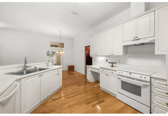 1703 SW 82ND DR House photo 12