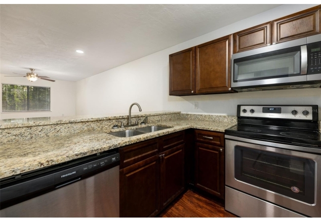 83 SE 16TH AVE #E202 Condo photo 4