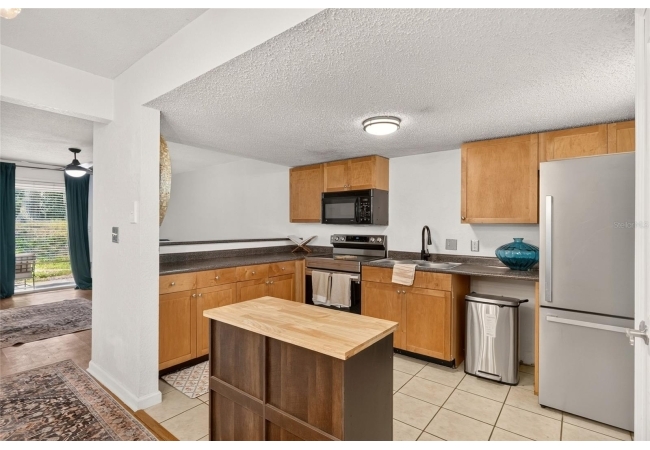 1810 NW 23RD BLVD #230 Condo photo 10