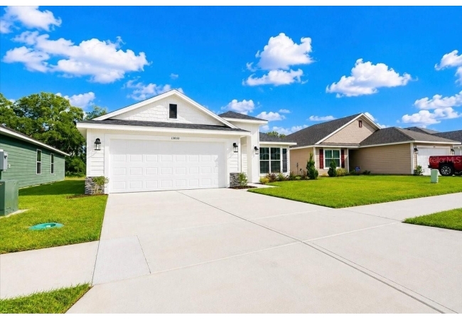 2561 SW 250TH DR House photo 3