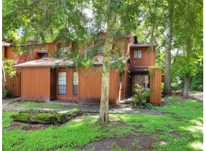 931 SW 57TH TER