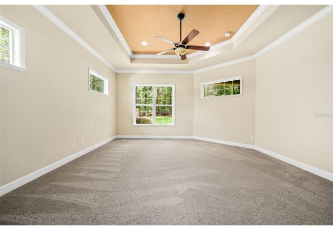 7560 WHITE OAKS RD House photo 11