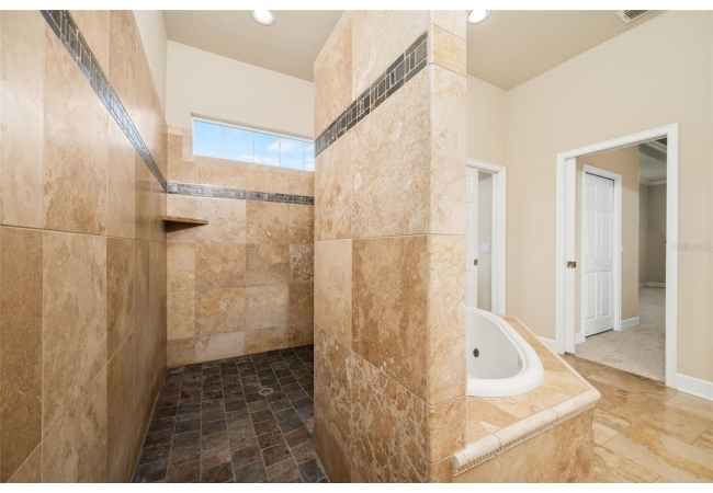 7560 WHITE OAKS RD House photo 14