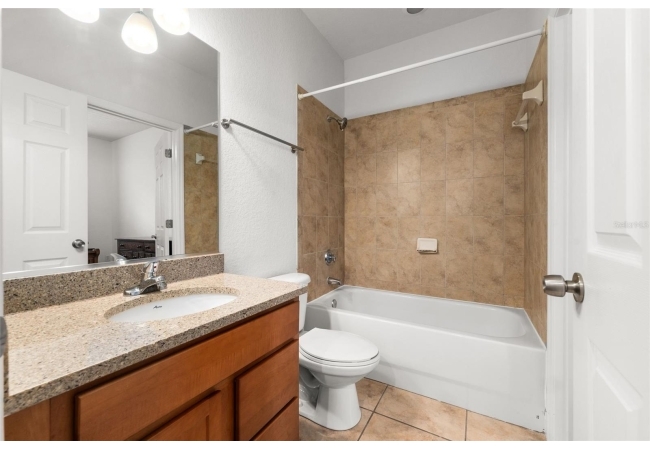 2508 SW 35TH PL #Q98 Condo photo 24