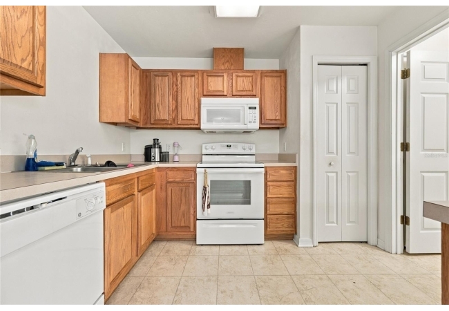 12104 NW 162ND DR House photo 13
