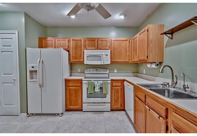 832 NW 42ND TER Condo photo 5