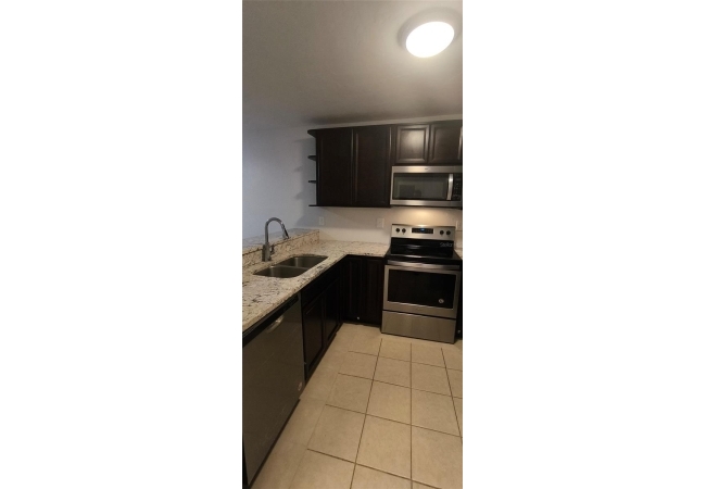 111 SE 16TH AVE #O104 Condo photo 27