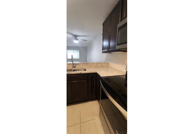 111 SE 16TH AVE #O104 Condo photo 35