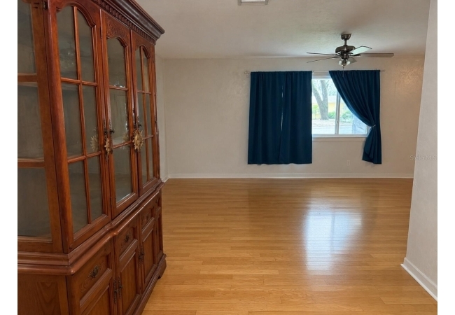 1906 SW 48TH AVE House photo 3