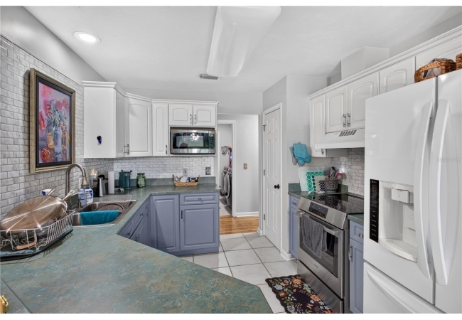 13610 NW 109 LN House photo 15