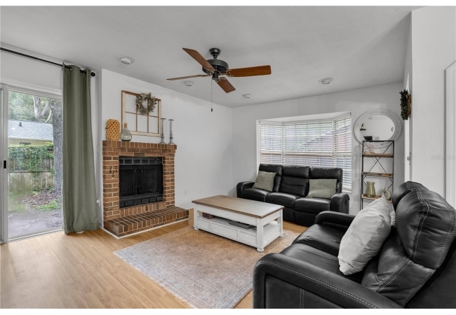 2221 SW 73RD TER Condo photo 4