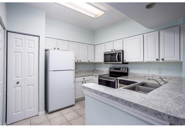 5040 SW 91ST TER #K201 Condo photo 4