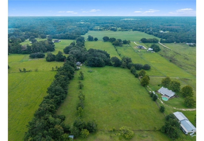 22118 OLD PROVIDENCE RD House photo 10