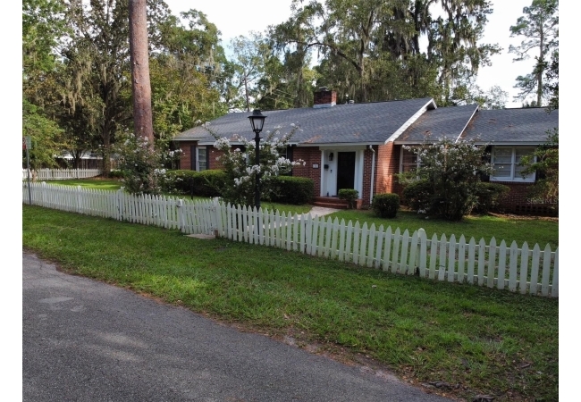 2207 NW 2ND AVE House photo 4