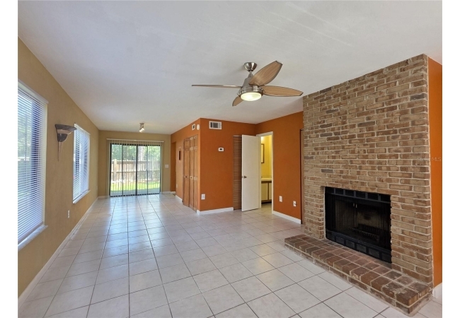 2300 SW 43RD ST #M1 Condo photo 2