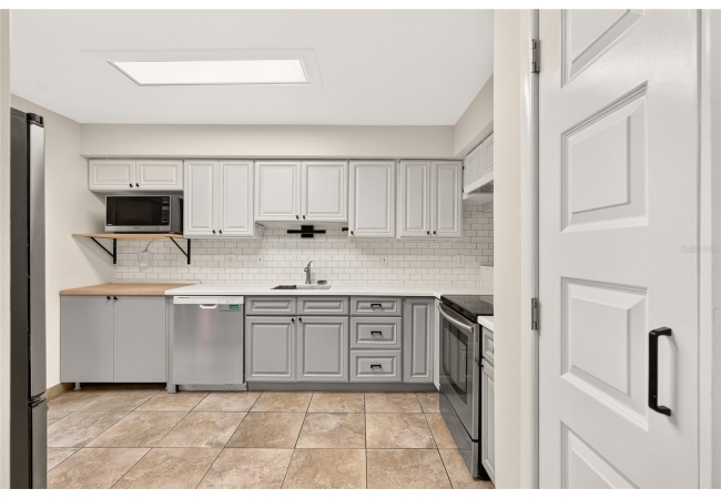 4411 BLACK FOREST WAY Condo photo 13