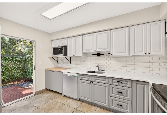 4411 BLACK FOREST WAY Condo photo 18
