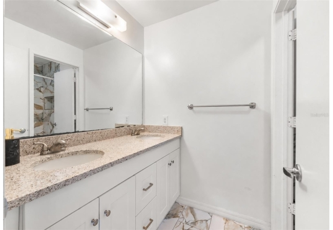 2601 SW ARCHER RD #K-244 Condo photo 6